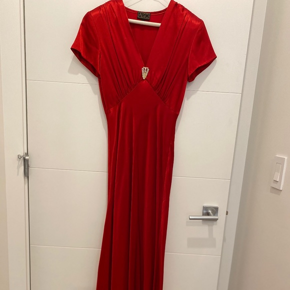 Timeless vintage long red dress - perfect condition! - Picture 1 of 2